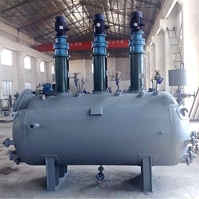 閉式帶人孔結(jié)構磁力反應釜